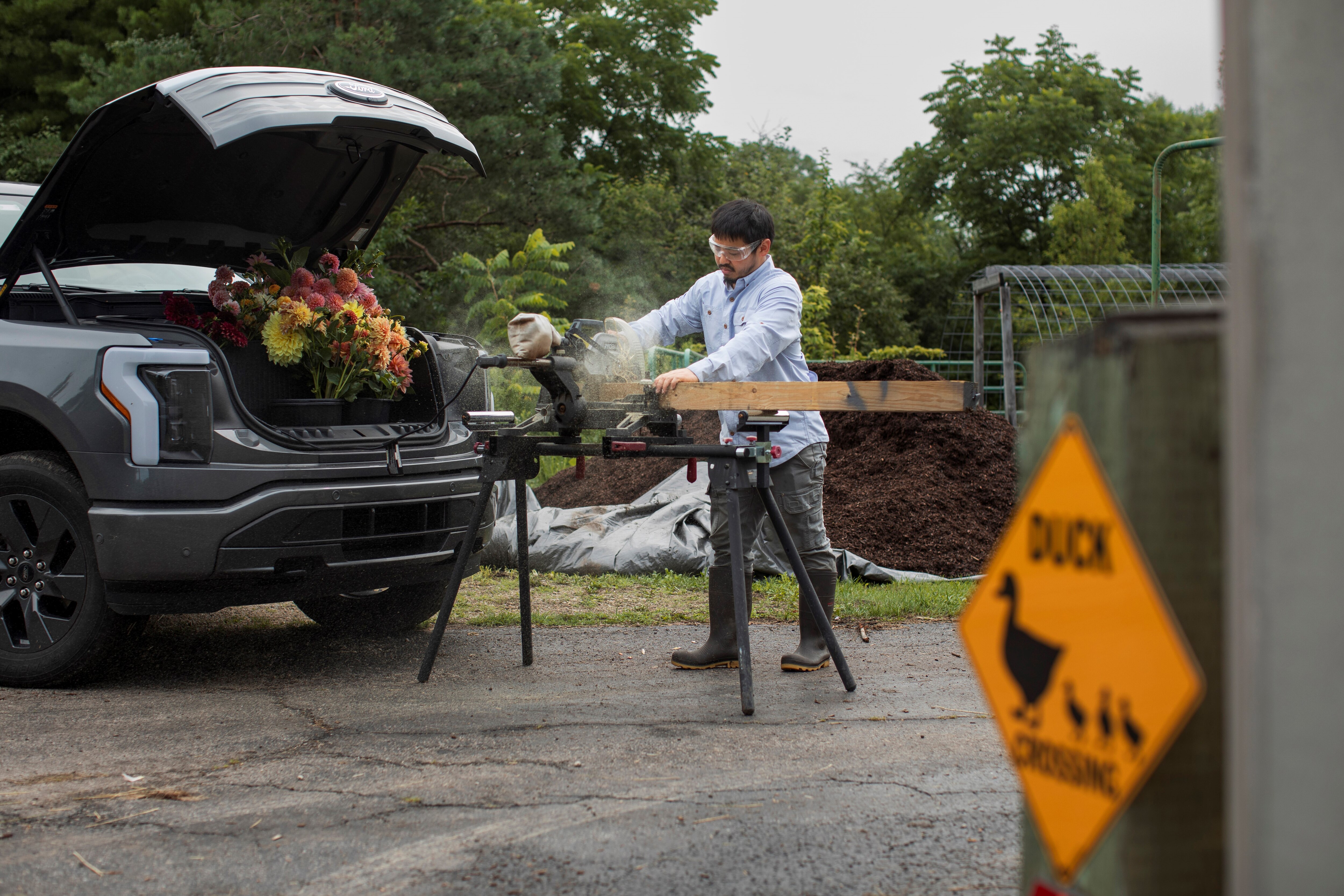 From hauling livestock and powering work to delivering flowers, see how F-150 Lightning is “a total gamechanger” for Chris Yamamoto and his seven-acre farm.